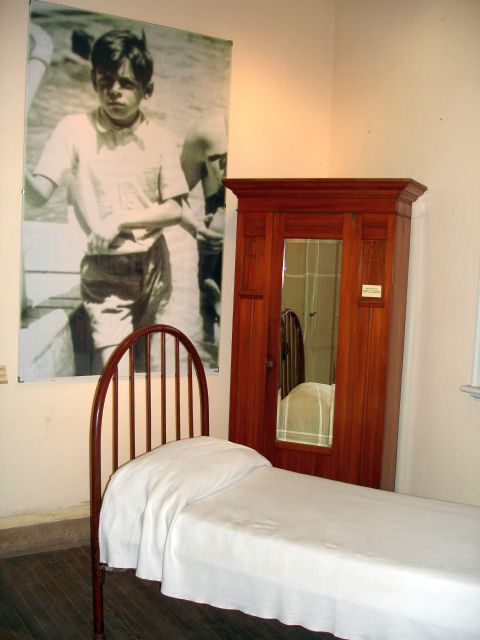 ches_room.jpg