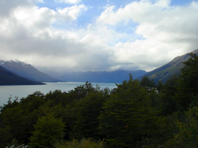 lago_argentina_pano2.jpg