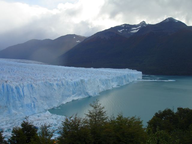 lago_argentina_pano6.jpg