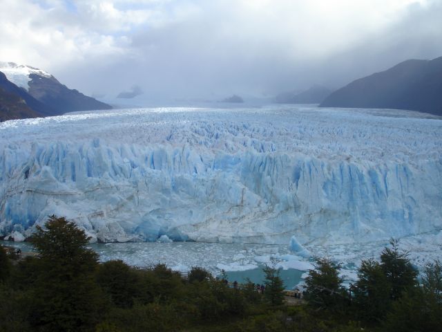 lago_argentina_pano9.jpg