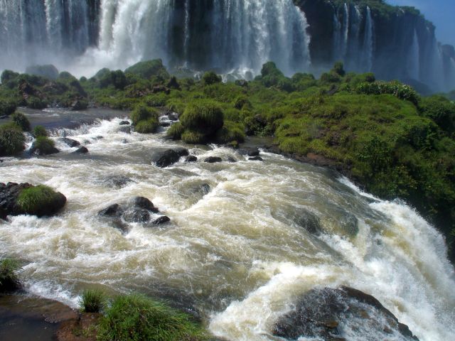 water_through_the_green.jpg