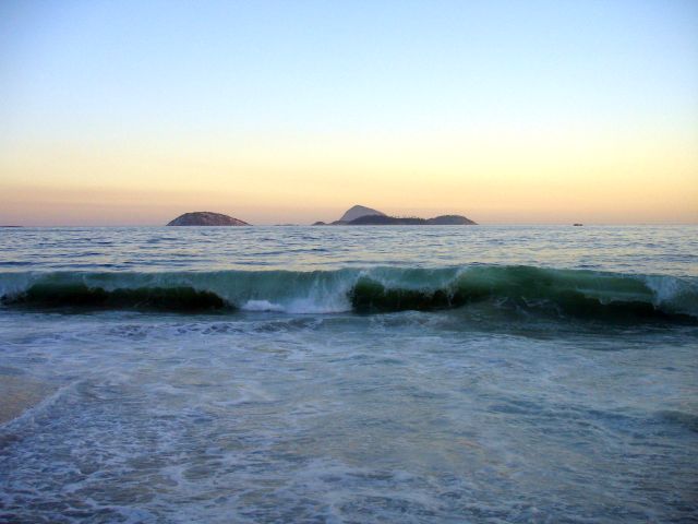 ipanema_waves2.jpg