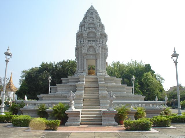 royal palace stupa