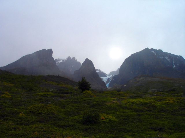 sun_over_cuernos_del_paines.jpg
