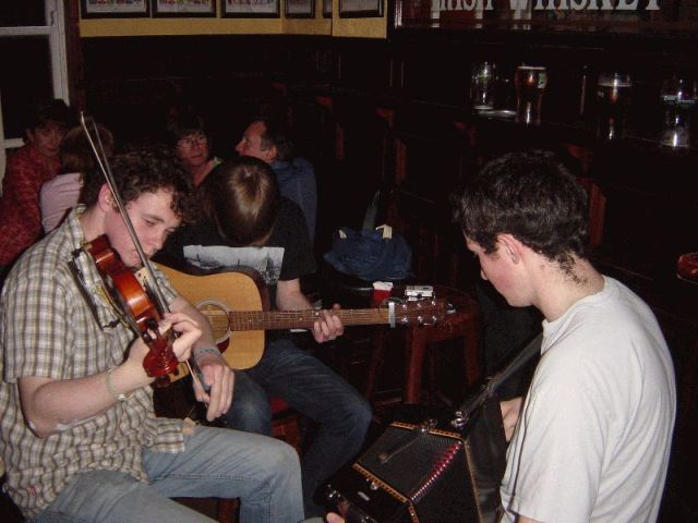 res_palace_bar_trad_session.jpg
