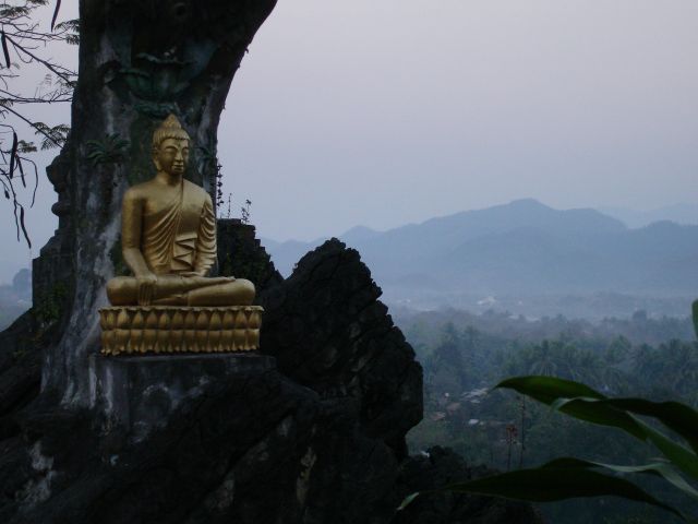 wat_tham_budda.jpg