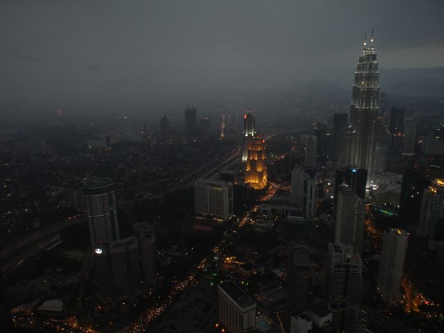 kuala_lumpur_from_the_tower.jpg