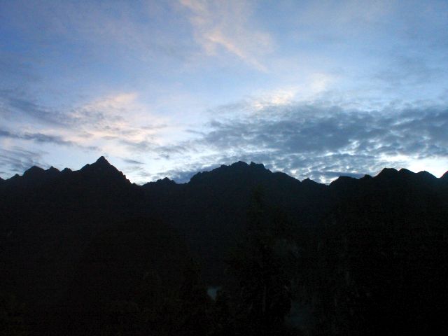 machu_picchu_mountain_view2.jpg