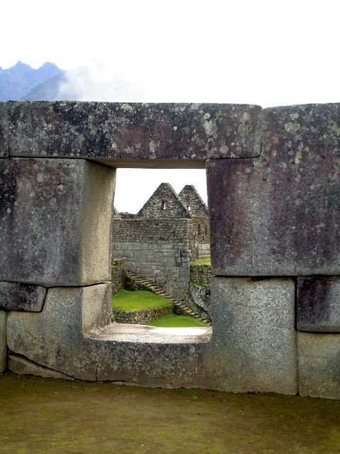 machu_picchu_window.jpg