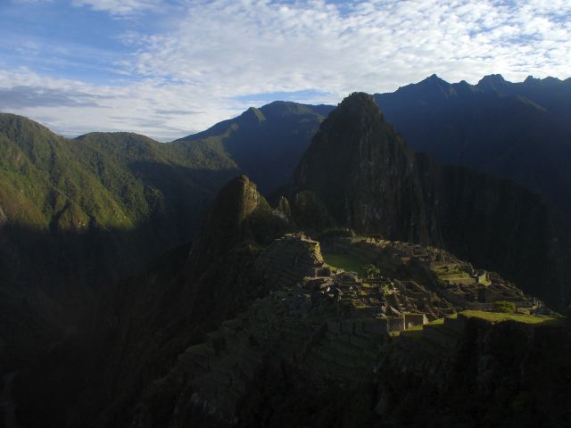 sun_shines_on_machu_picchu.jpg