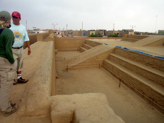 huaca_esmeralda.jpg