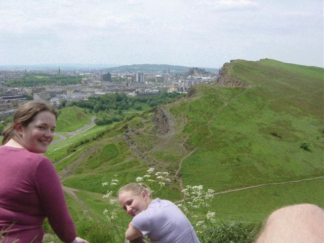 res_hiking_arthurs_seat.jpg