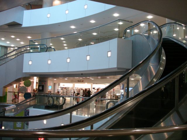 curved_escalator.jpg