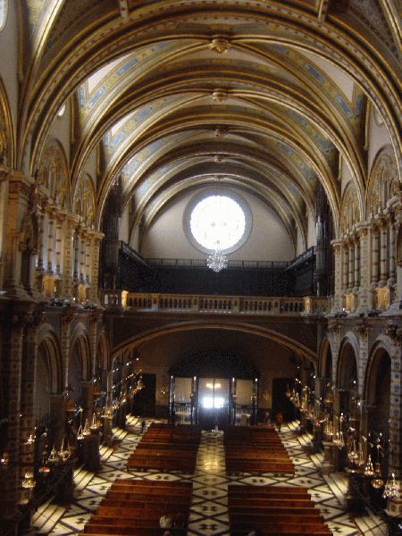 res_inside_catedral2.jpg