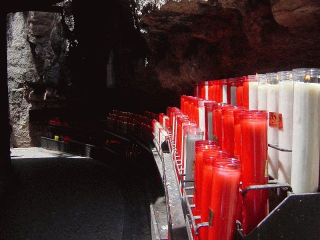 res_prayer_candles2.jpg