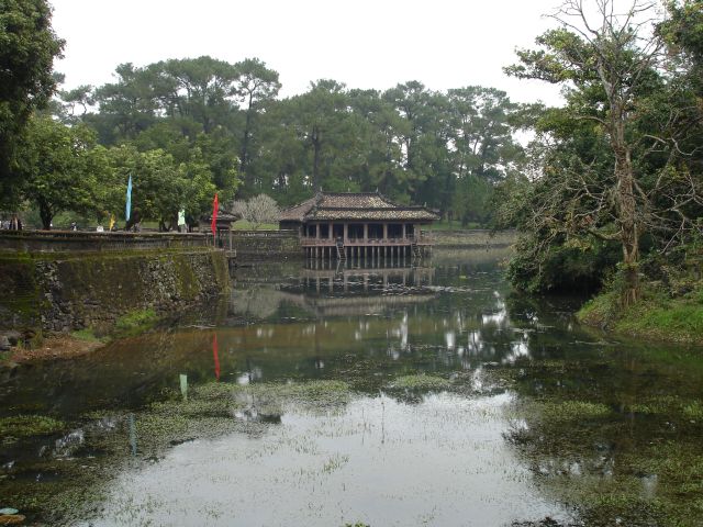 tu duc tomb